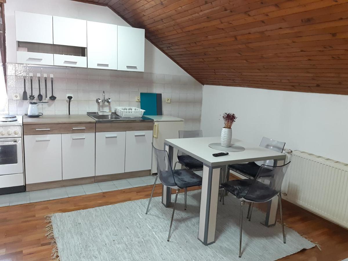 Apartman Ljiljan Ni Esterno foto
