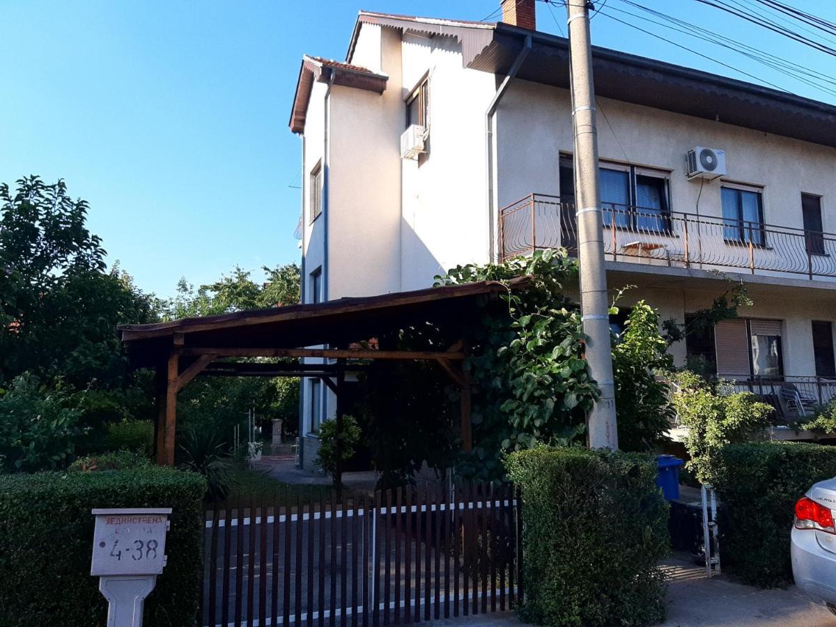 Apartman Ljiljan Ni Esterno foto